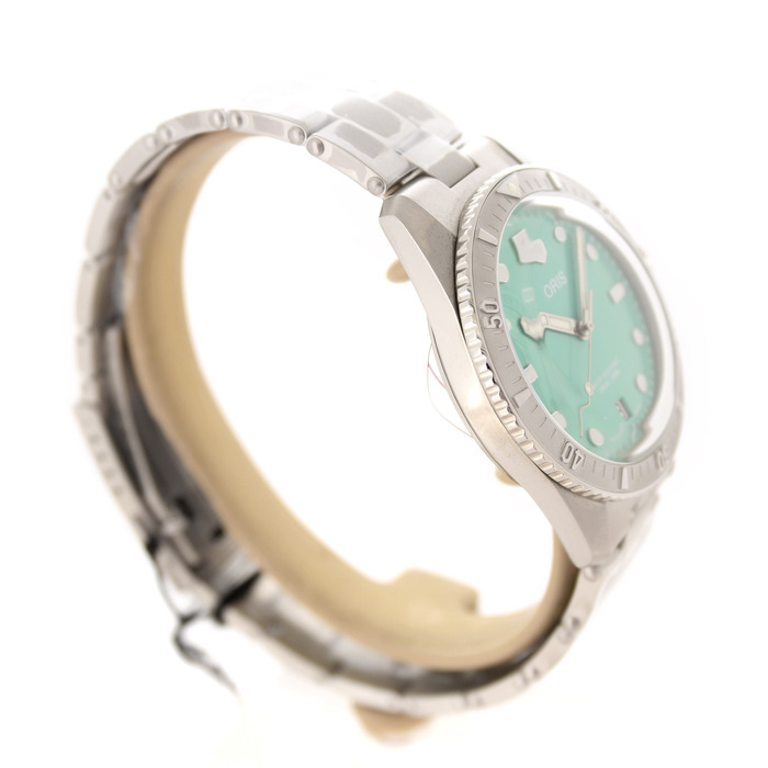 Oris_Divers_Sixty-Five_Cotton_Candy_01733777140570781918_Outlet_259411_Juwelier_Clem_Vercammen-8.jpg