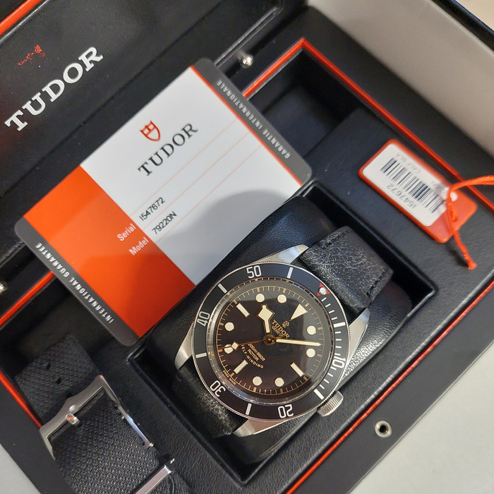 Tudor_Black_Bay_79220N_Tweedehands_98783-2013_Juwelier_Clem_Vercammen-17.jpg