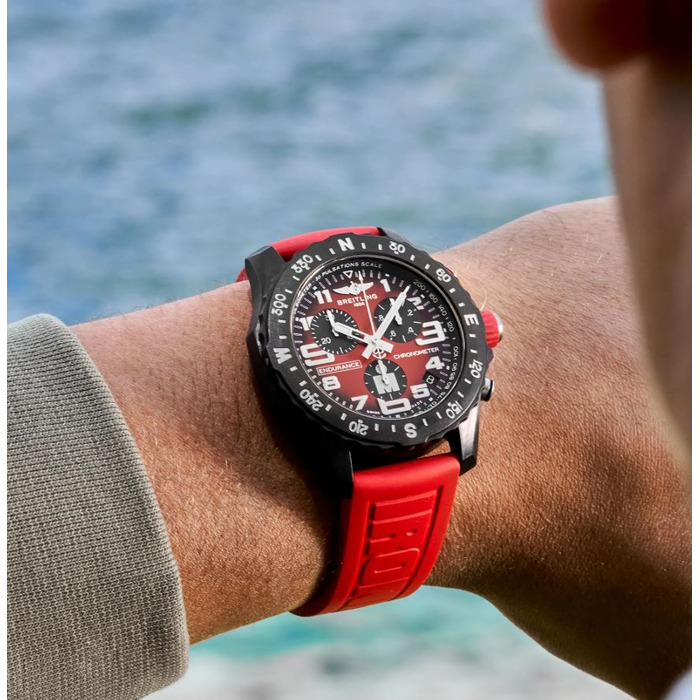 273356_01_Breitling_Endurance_Pro_44_Ironman_Breitlight_Red_X823109A1K1S1_Juwelier_Clem_Vercammen-5.jpg