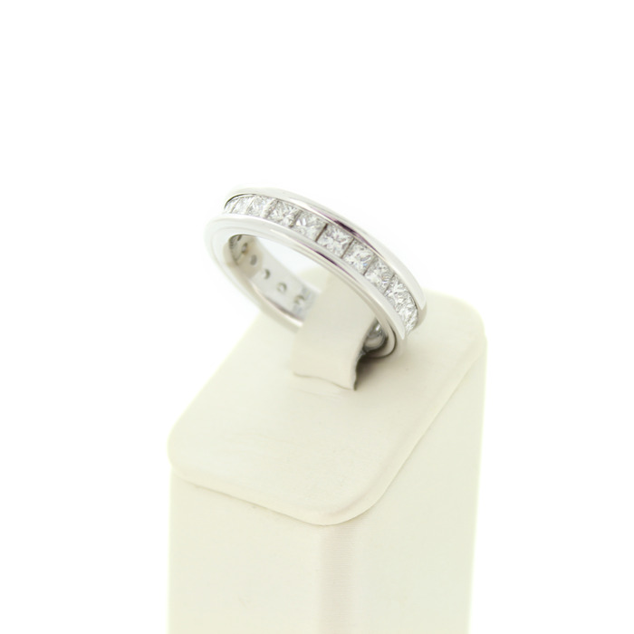 Ring_Memoire_Alliance_Ring_Witgoud_18Karaat_Princess_Cut_Diamanten_Tweedehands_98771-3048_Juwelier_Clem_Vercammen-3.jpg