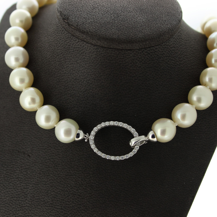 Collier_Zoetwaterparels_Witgoud_18Karaat_Briljanten_Tweedehands_98547-3039_Juwelier_Clem_Vercammen.jpg