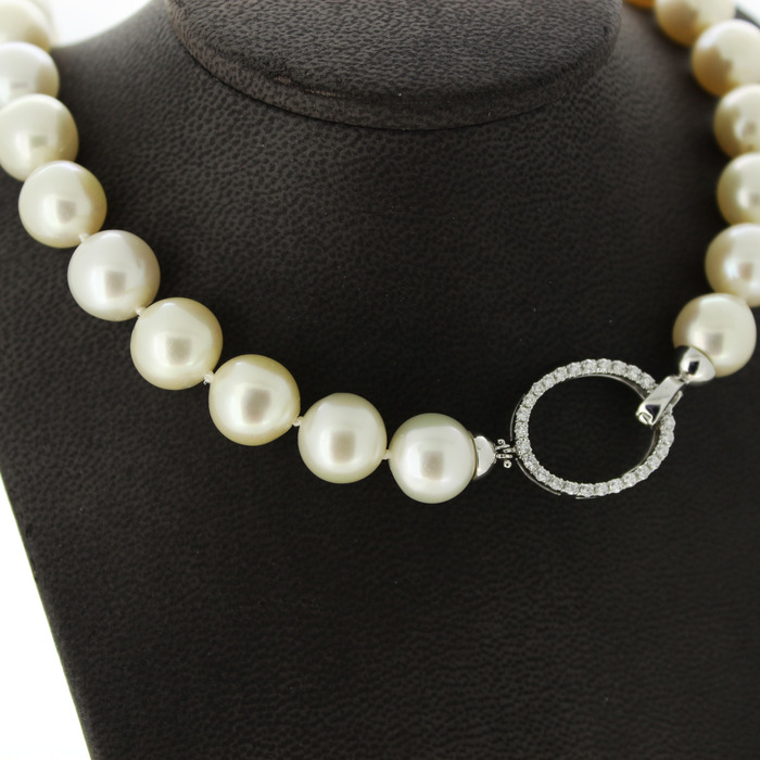 Collier_Zoetwaterparels_Witgoud_18Karaat_Briljanten_Tweedehands_98547-3039_Juwelier_Clem_Vercammen-5.jpg