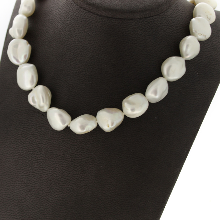 Collier Witgoud 18 Karaat Zoetwaterparels Tweedehands 98592-3061 Juwelier Clem Vercammen.jpg