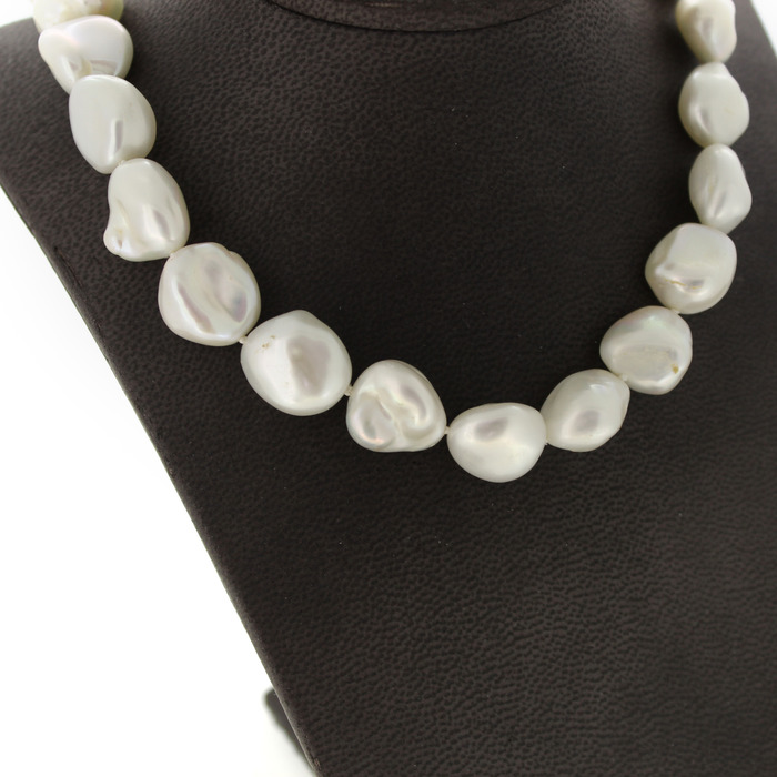 Collier Witgoud 18 Karaat Zoetwaterparels Tweedehands 98592-3061 Juwelier Clem Vercammen.jpg