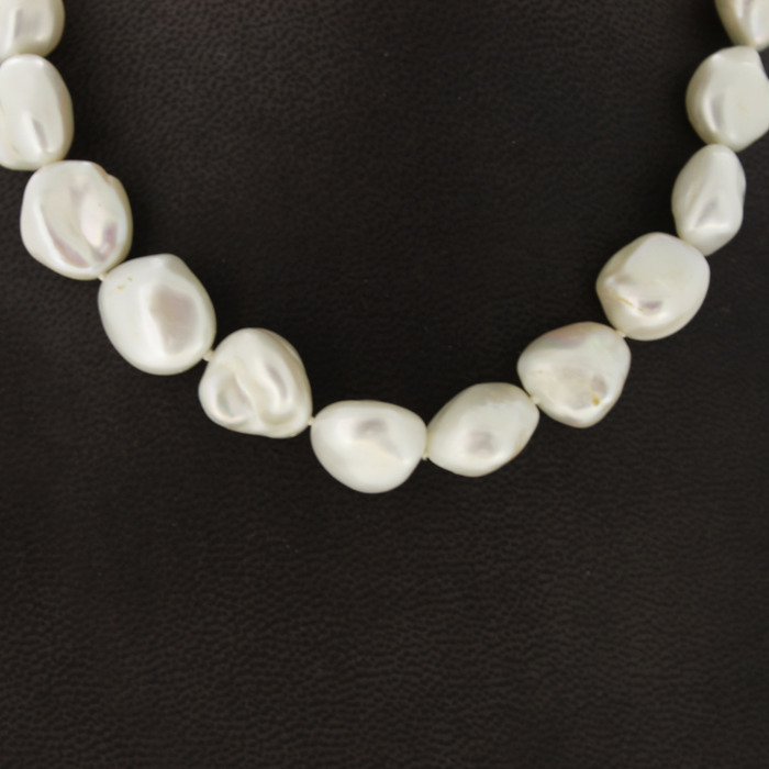 Collier Witgoud 18 Karaat Zoetwaterparels Tweedehands 98592-3061 Juwelier Clem Vercammen.jpg