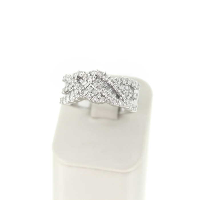 Ring Witgoud 18Karaat Briljanten Tapers Tweedehands 99506-3070 Juwelier Clem Vercammen.jpg