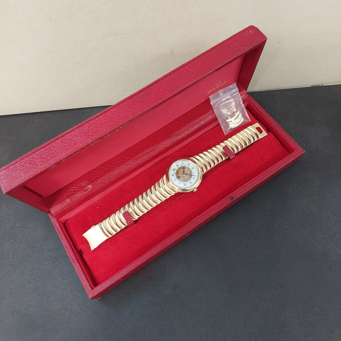 Omega Louis Brandt De Luxe First Series Tweedehands 99523-2026 Juwelier Clem Vercammen.jpg