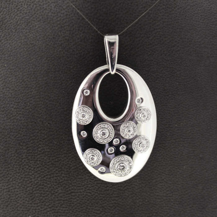 Hanger Hulchi Belluni Tweedehands 86391-2161 Juwelier Clem Vercammen.jpg