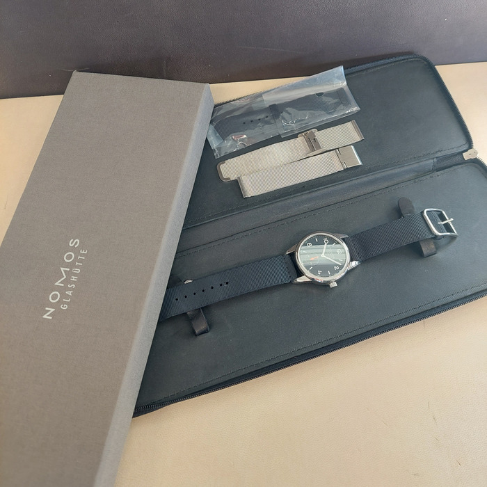 Nomos Club Neomatic Atlantic 741 Tweedehands 1309-2036 Juwelier Clem Vercammen.jpg