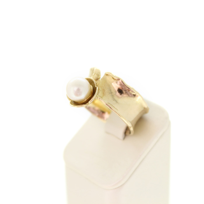 Ring Martine Oversteyns Geelgoud 18 Karaat Parel Tweedehands 1063-3102 Juwelier Clem Vercammen.jpg