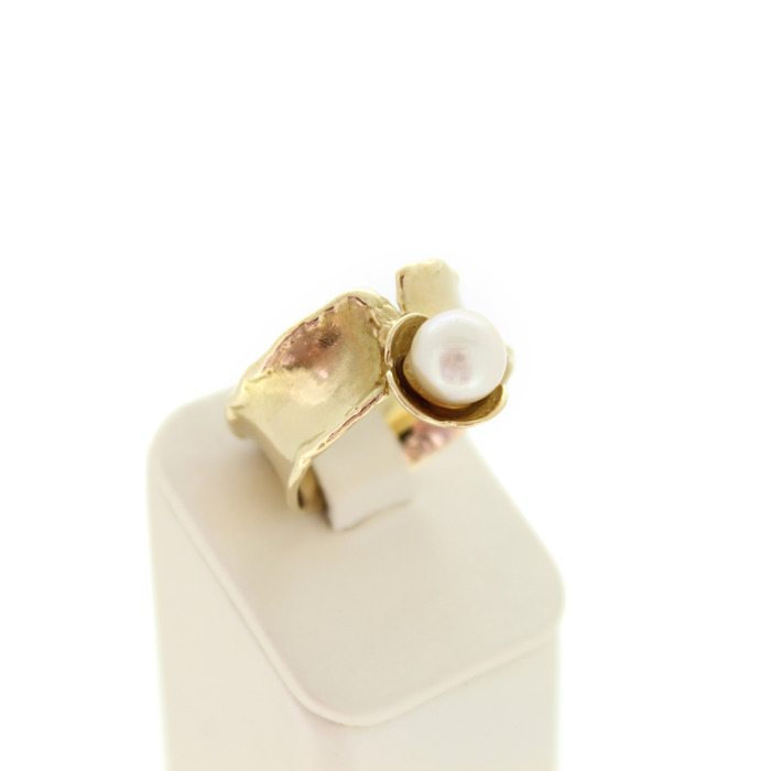 Ring Martine Oversteyns Geelgoud 18 Karaat Parel Tweedehands 1063-3102 Juwelier Clem Vercammen.jpg