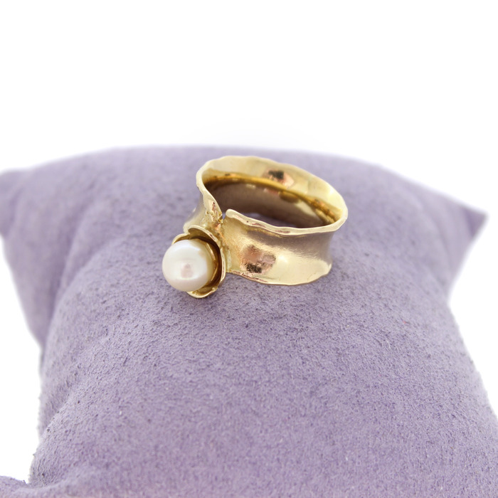 Ring Martine Oversteyns Geelgoud 18 Karaat Parel Tweedehands 1063-3102 Juwelier Clem Vercammen.jpg