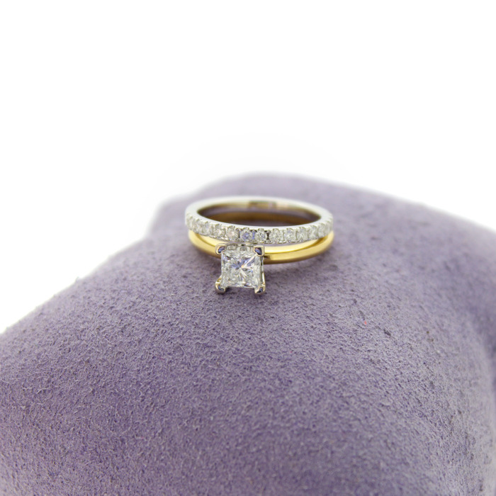 Ring set 2 Stuks Geelgoud 18K Witgoud 14K Princess Cut Briljanten Tweedehands 1062-3100-31001 Juwelier Clem Vercammen.jpg