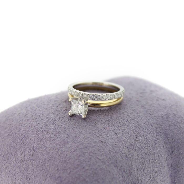 Ring set 2 Stuks Geelgoud 18K Witgoud 14K Princess Cut Briljanten Tweedehands 1062-3100-31001 Juwelier Clem Vercammen.jpg