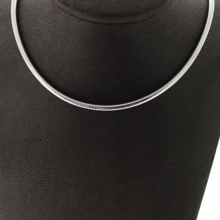 Omega Collier Witgoud 18 Karaat Tweedehands 1405-3127 Juwelier Clem Vercammen.jpg