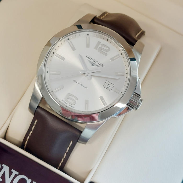 Longines Conquest L37594785 Tweedehands 1580-2046 Juwelier Clem Vercammen.jpg