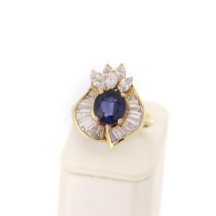 Ring Geelgoud 18K Saffier Markies Baguetten Tweedehands 2254-3205 Juwelier Clem Vercammen.jpg