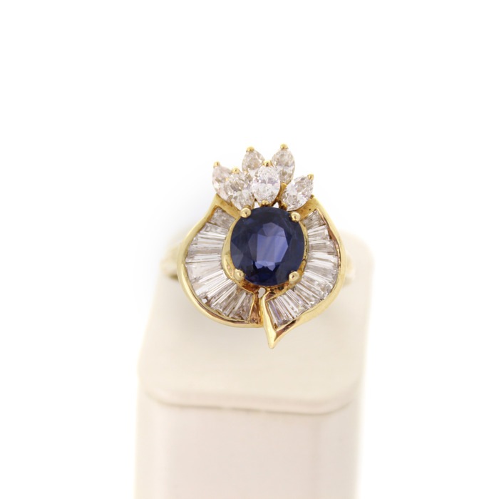 Ring Geelgoud 18K Saffier Markies Baguetten Tweedehands 2254-3205 Juwelier Clem Vercammen.jpg