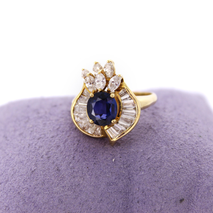 Ring Geelgoud 18K Saffier Markies Baguetten Tweedehands 2254-3205 Juwelier Clem Vercammen.jpg