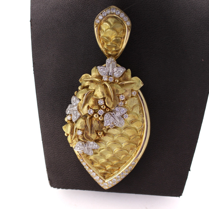 Hanger Geelgoud 18 Karaat Briljanten Tweedehands 2296-3208 Juwelier Clem Vercammen.jpg