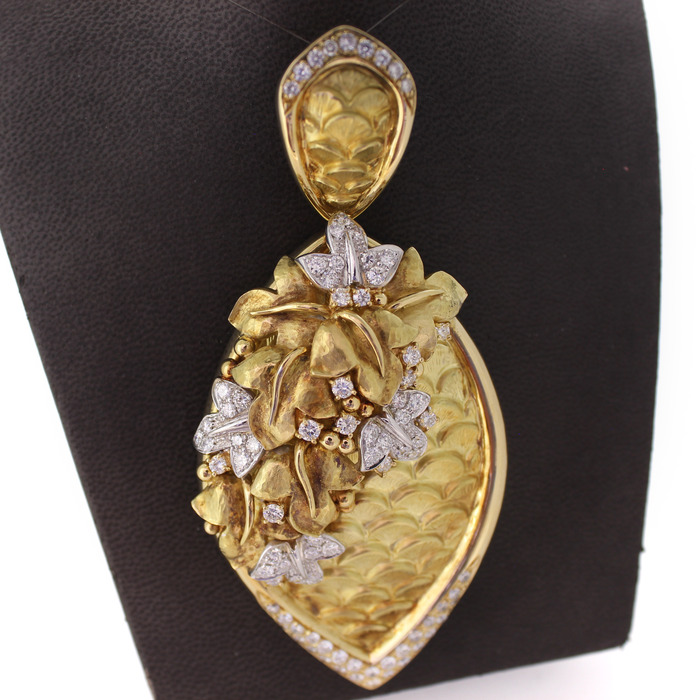 Hanger Geelgoud 18 Karaat Briljanten Tweedehands 2296-3208 Juwelier Clem Vercammen.jpg