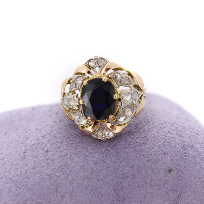 Ring Geelgoud 18 Karaat Diamant 8Kant Saffier Tweedehands 2260-3200 Juwelier Clem Vercammen.jpg