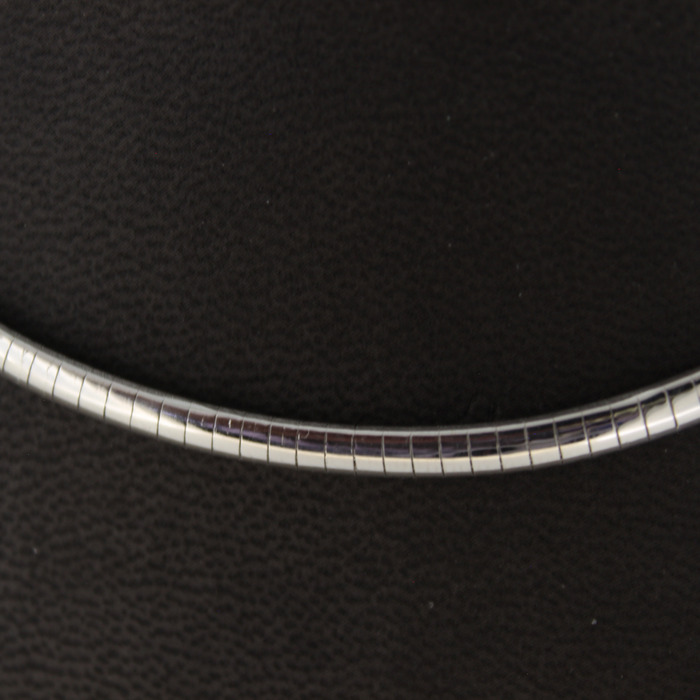 Omega Collier Witgoud 18 Karaat Tweedehands 2192-3173 Juwelier Clem Vercammen.jpg