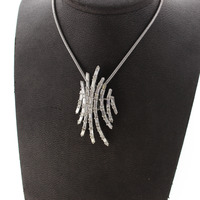 Juweel Vintage ketting met hanger witgoud 18 karaat briljanten en baguetten '2199-3180-TWDH' Juweel Vintage ketting met hanger witgoud 18 karaat briljanten en baguetten '2199-3180-TWDH'
