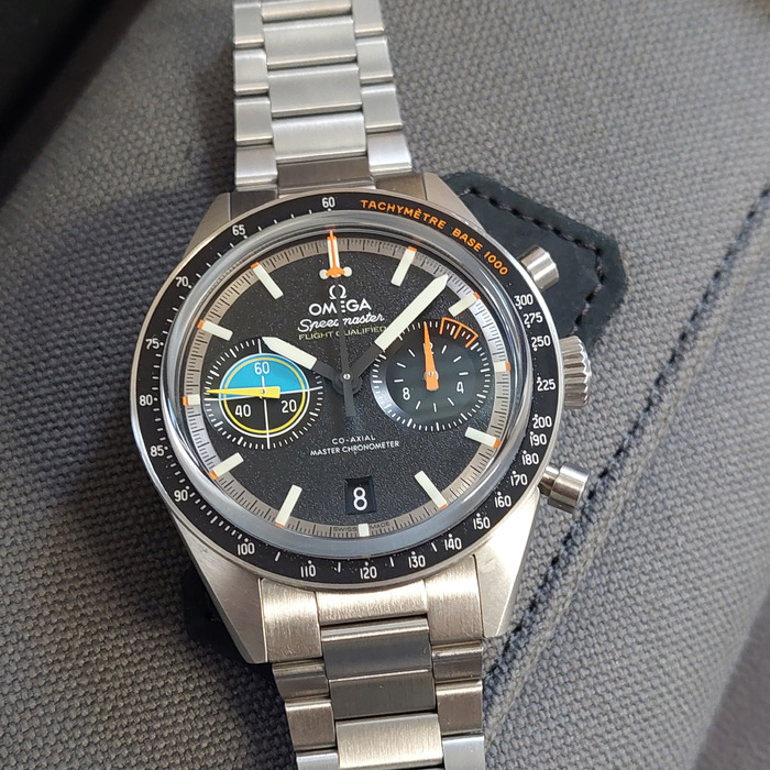 Omega Speedmaster Pilot 33210415101002 Tweedehands 2308-2061 Juwelier Clem Vercammen.jpg