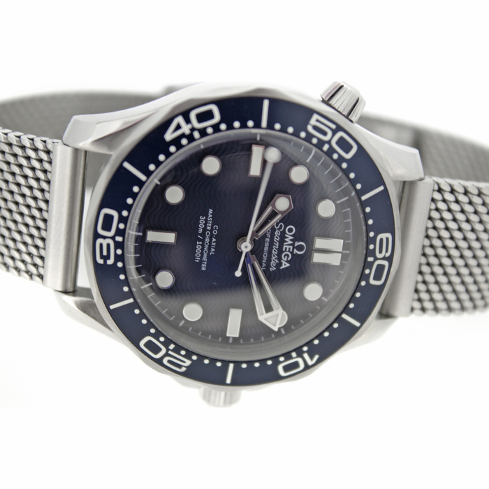 Omega Seamaster Diver 300M James Bond Anniversary 60th 21030422003002 Tweedehands 2307-2062 Juwelier Clem Vercammen.jpg