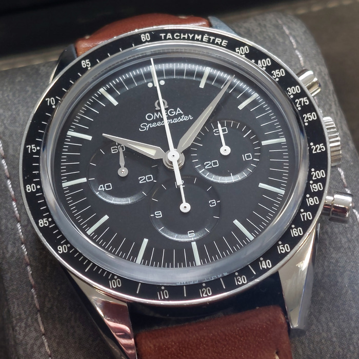 Omega Speedmaster Anniversary Series First Omega In Space 31132403001001 Tweedehands 1808-2053 Juwelier Clem Vercammen.jpg