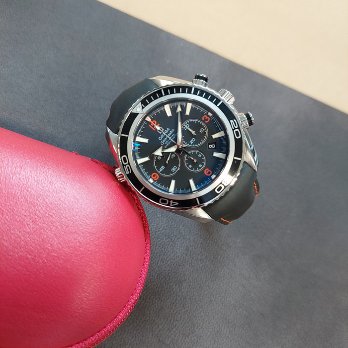 Omega Seamaster Planet Ocean 29105182 Tweedehands 2135-2069 Juwelier Clem Vercammen.jpg