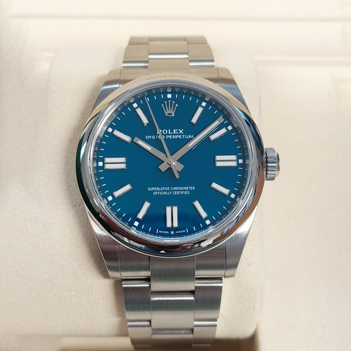 Rolex Oyster Perpetual 134300 Tweedehands 2071-276493 Juwelier Clem Vercammen.jpg