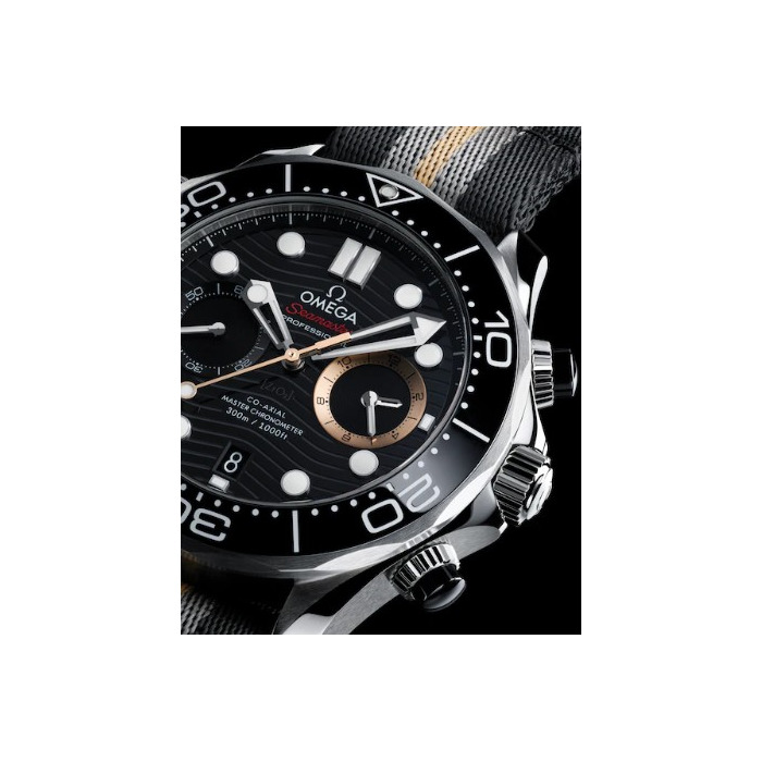 Omega Seamaster Diver 300M 44mm James Bond 007 First Light 21032445101002 juwelier Clem Vercammen 12.jpg