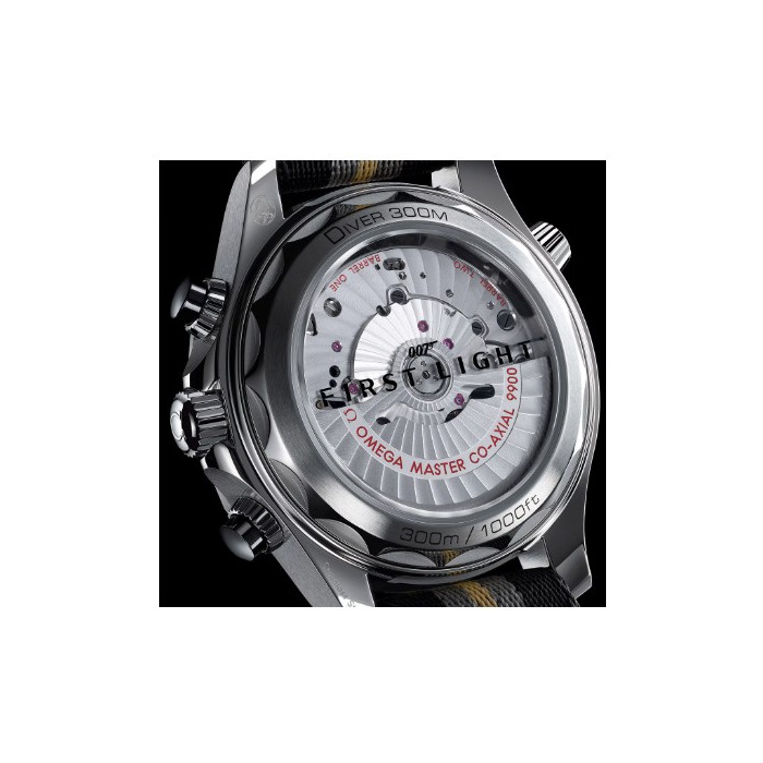 Omega Seamaster Diver 300M 44mm James Bond 007 First Light 21032445101002 juwelier Clem Vercammen 12.jpg