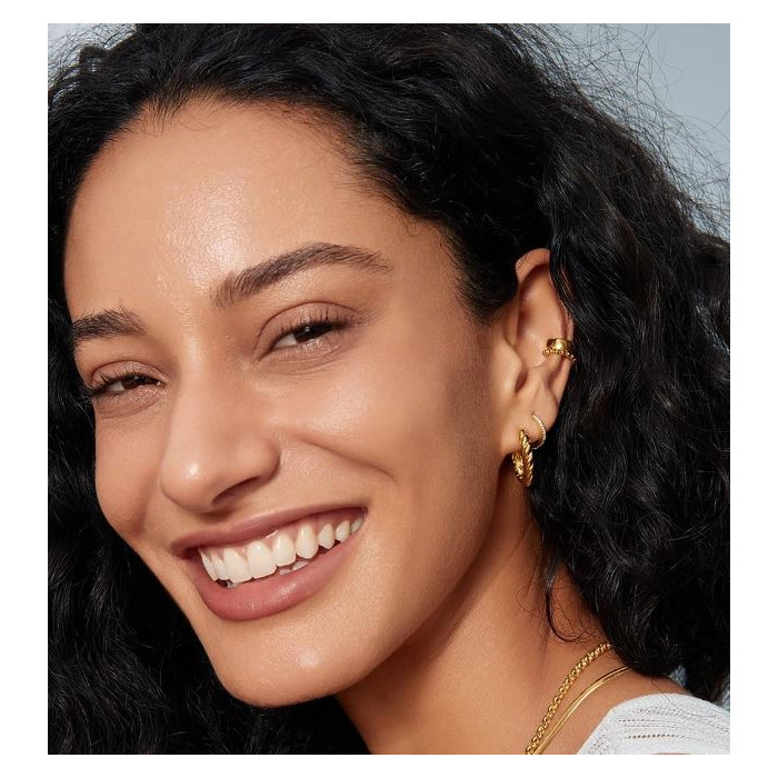 276587 01 Ania Haie Tide Echo Twisted Huggie Hoop Earrings E072-09G Juwelier Clem Vercammen.jpg