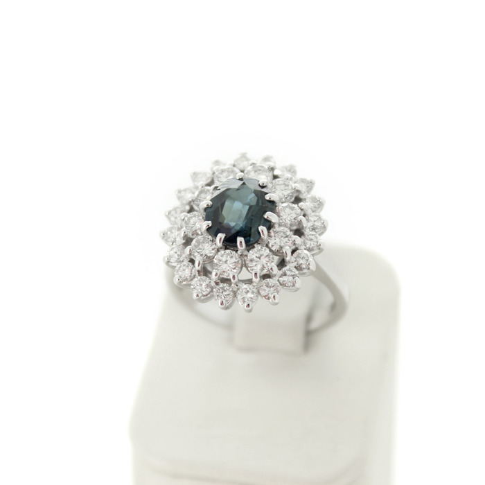 Ring Witgoud 18 Karaat Briljanten Saffier Tweedehands 2361-3240 Juwelier Clem Vercammen.jpg