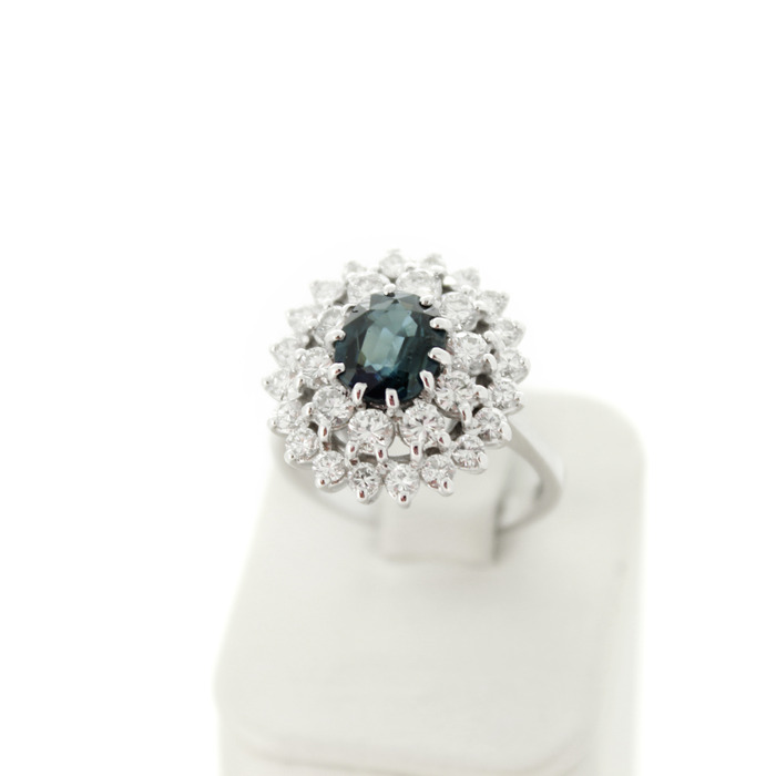 Ring Witgoud 18 Karaat Briljanten Saffier Tweedehands 2361-3240 Juwelier Clem Vercammen.jpg