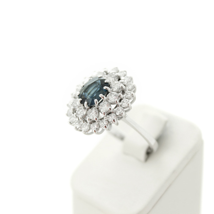 Ring Witgoud 18 Karaat Briljanten Saffier Tweedehands 2361-3240 Juwelier Clem Vercammen.jpg