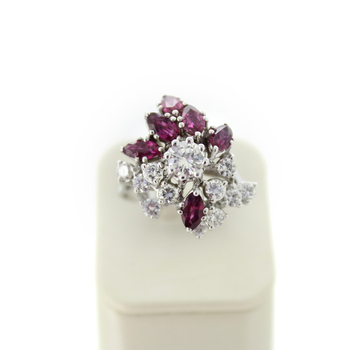 Cocktailrin Witgoud 18 Karaat Briljanten Rubi Tweedehands 2360-3239 Juwelier Clem Vercammen.jpg