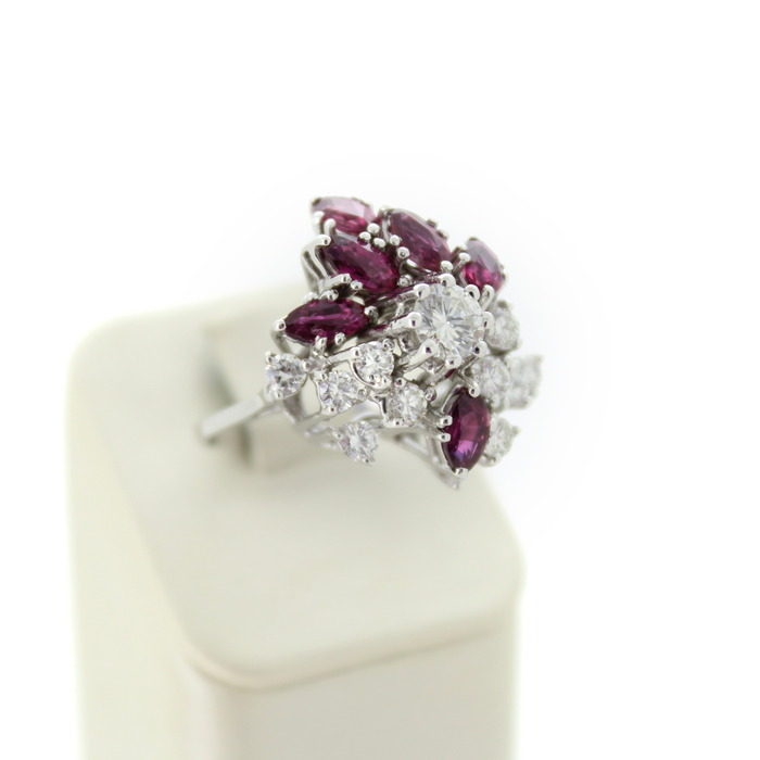 Cocktailrin Witgoud 18 Karaat Briljanten Rubi Tweedehands 2360-3239 Juwelier Clem Vercammen.jpg
