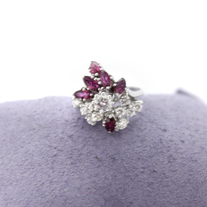 Cocktailrin Witgoud 18 Karaat Briljanten Rubi Tweedehands 2360-3239 Juwelier Clem Vercammen.jpg