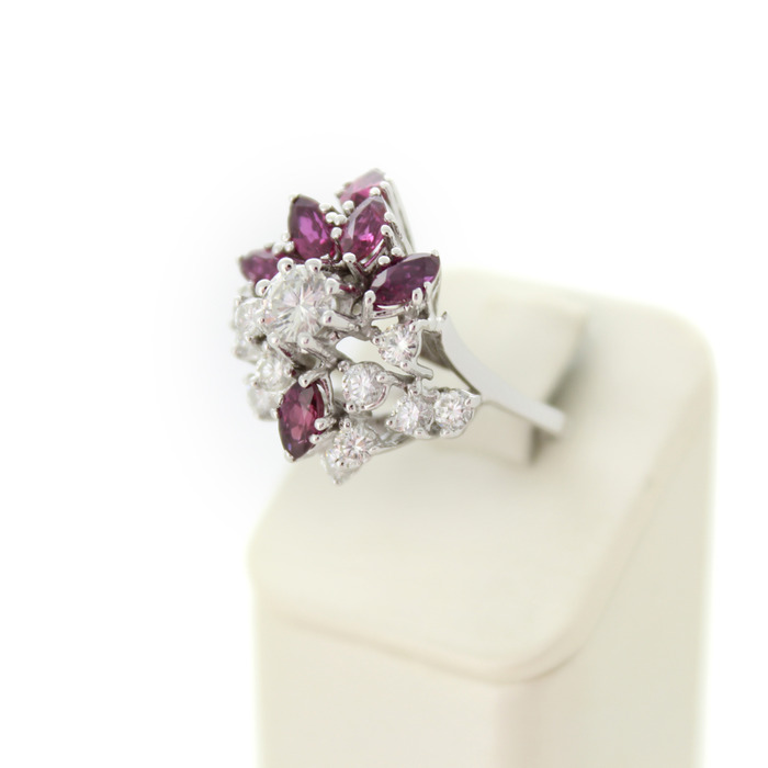 Cocktailrin Witgoud 18 Karaat Briljanten Rubi Tweedehands 2360-3239 Juwelier Clem Vercammen.jpg