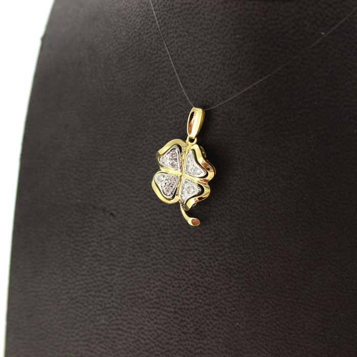 Hanger Klavertje 4 Bicolor Wit geelgoud 18K briljanten Tweedehands 81845-3210 Juwelier Clem Vercammen.jpg