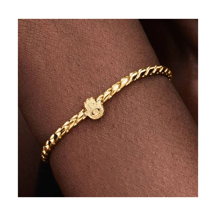 276213 01 Pandora Textured Hamsa 764042C00 Juwelier Clem Vercammen.jpg
