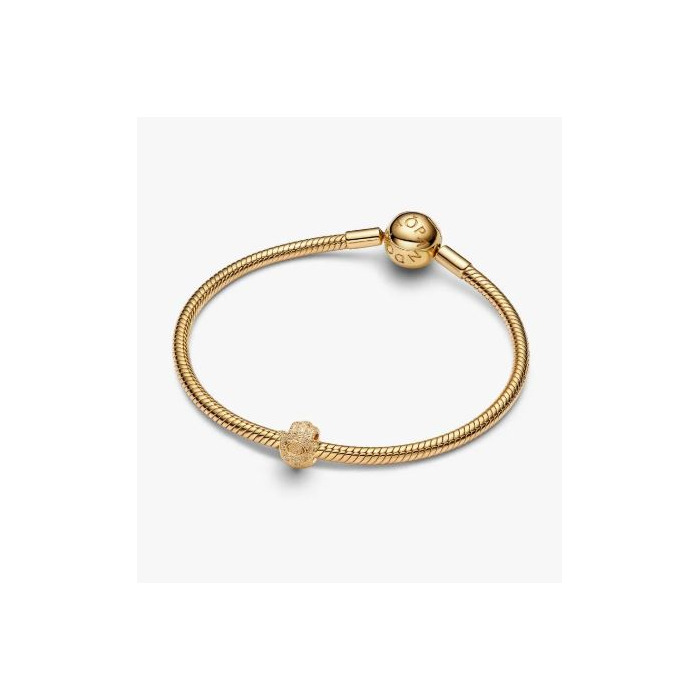 276213 01 Pandora Textured Hamsa 764042C00 Juwelier Clem Vercammen.jpg