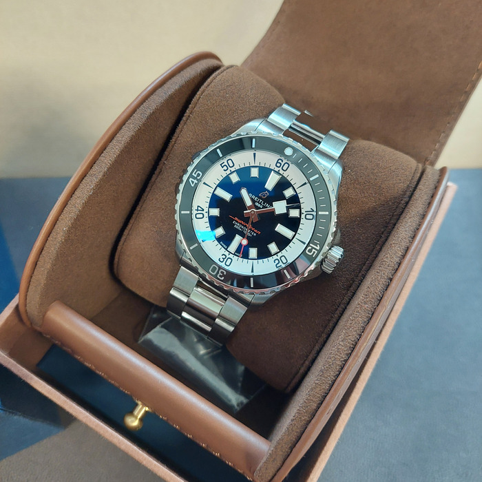 Breitling Superocean Automaat 46mm A17378211B1A1 Tweedehands Juwelier 2461-2064 Juwelier Clem Vercammen.jpg
