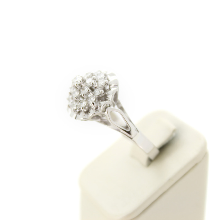 Ring Witgoud 18 Karaat Entourage Cocktailring Briljanten Tweedehands 2682-3263 Juwelier Clem Vercammen.jpg