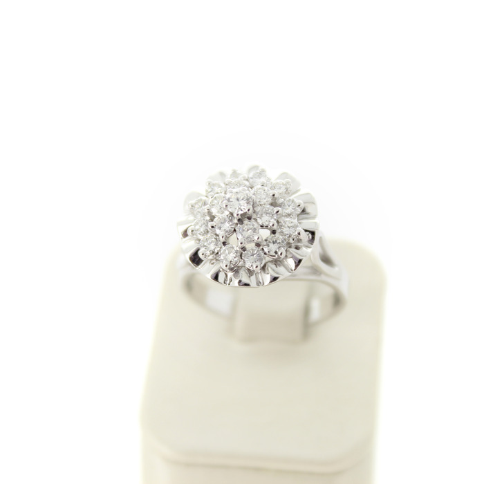 Ring Witgoud 18 Karaat Entourage Cocktailring Briljanten Tweedehands 2682-3263 Juwelier Clem Vercammen.jpg
