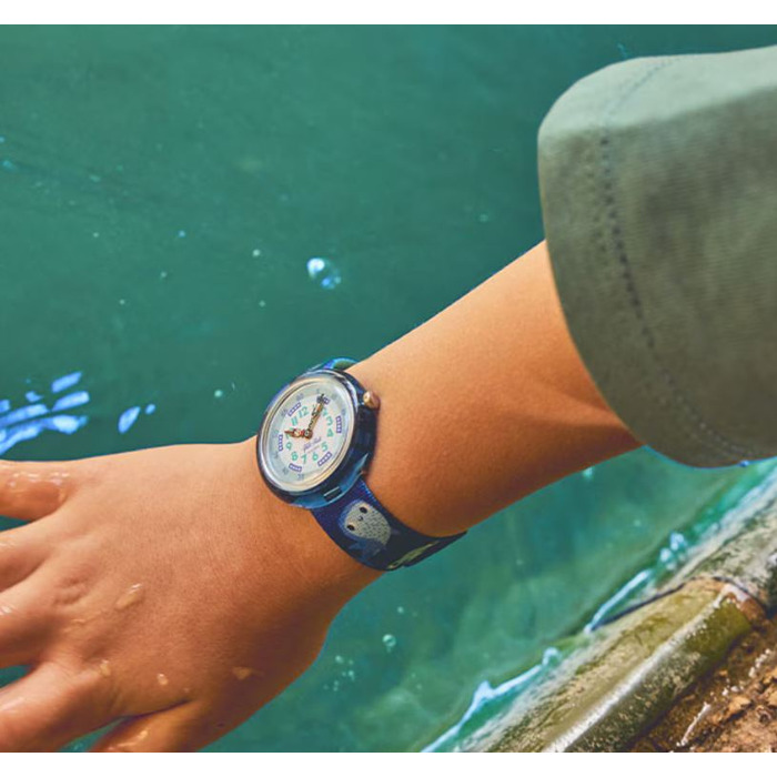 277289 01 Flik Flak Ocean Party FBNP257 Juwelier Clem Vercammen.jpg